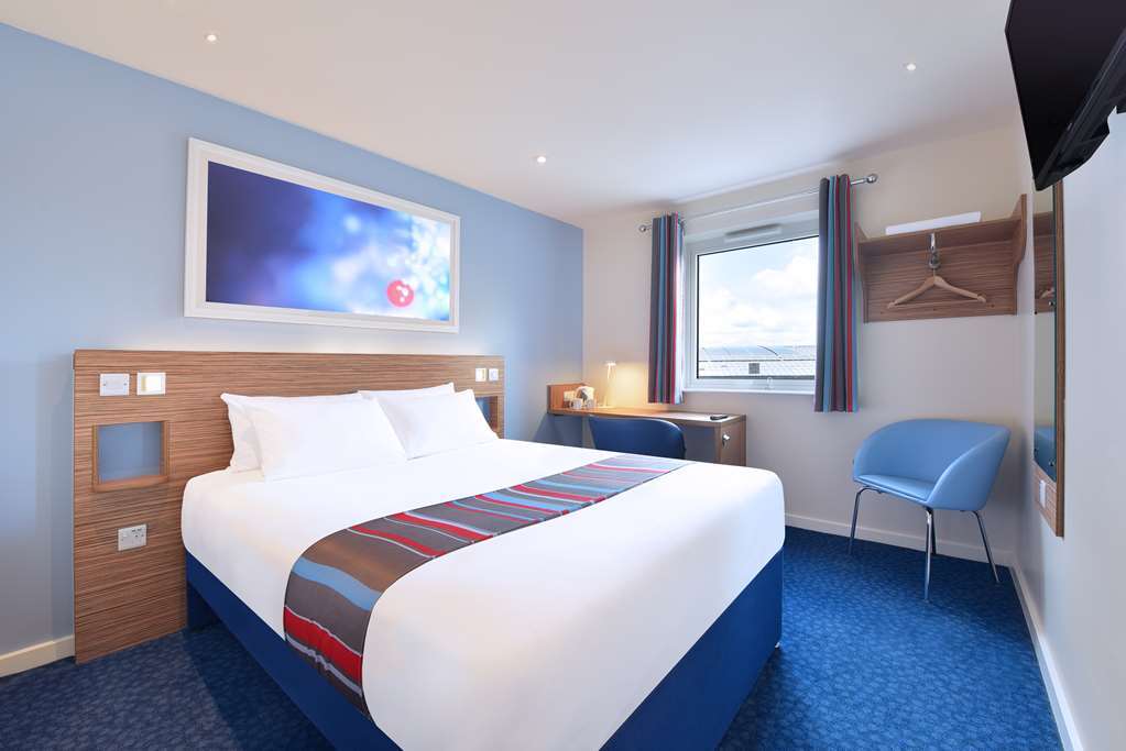 Travelodge Swansea M4 Номер фото